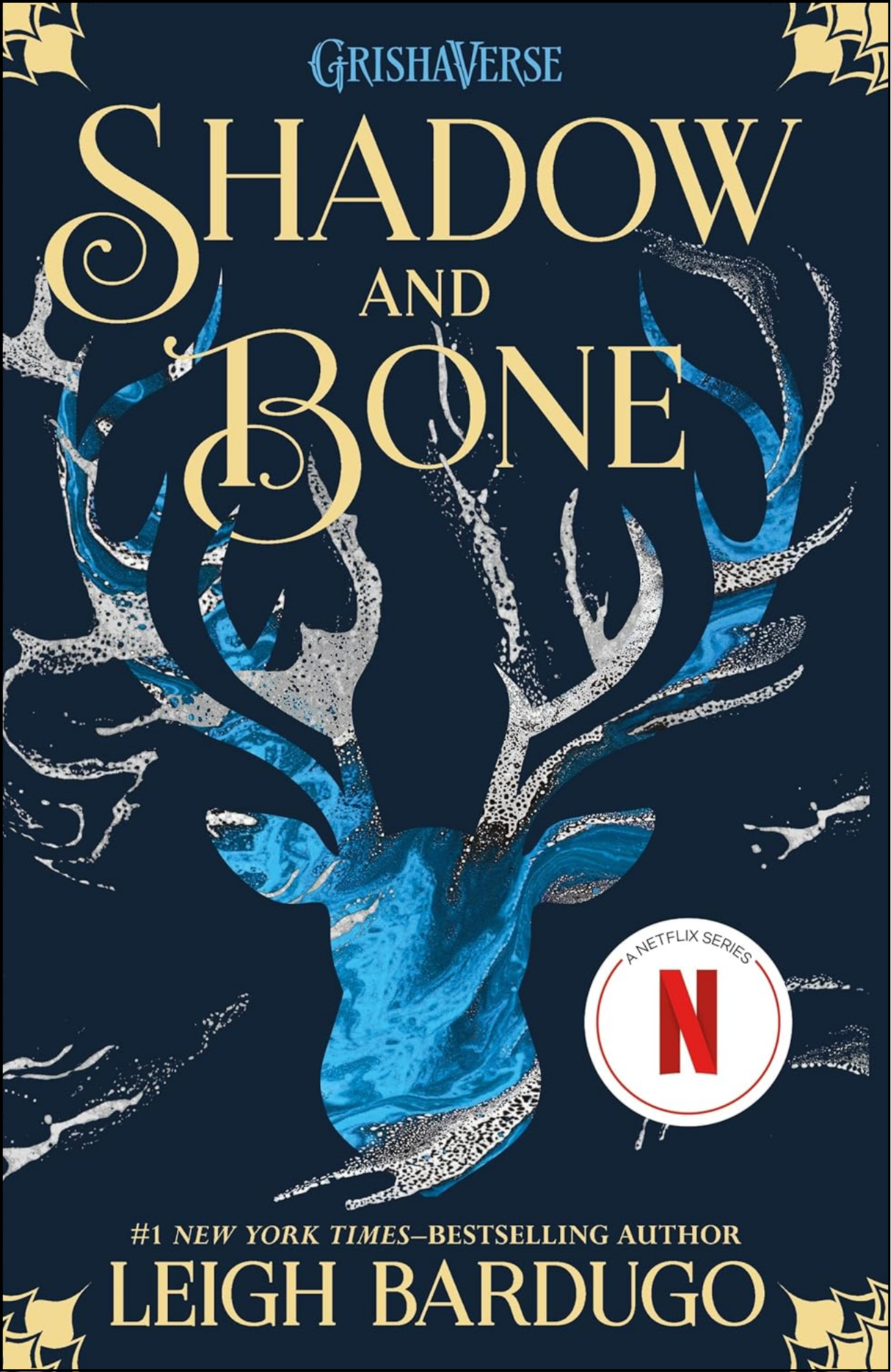 Shadow and Bone by Leigh Bardugo (Author)