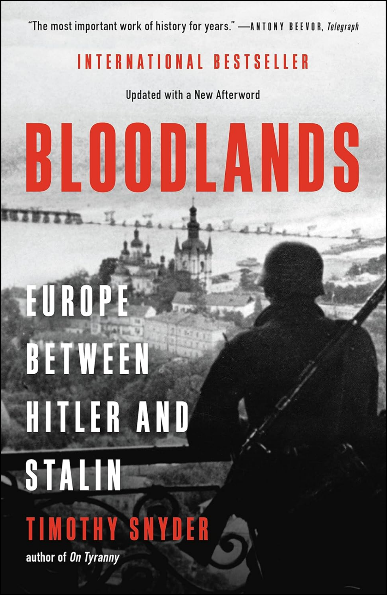 Bloodlands by Timothy Snyder (Author)
